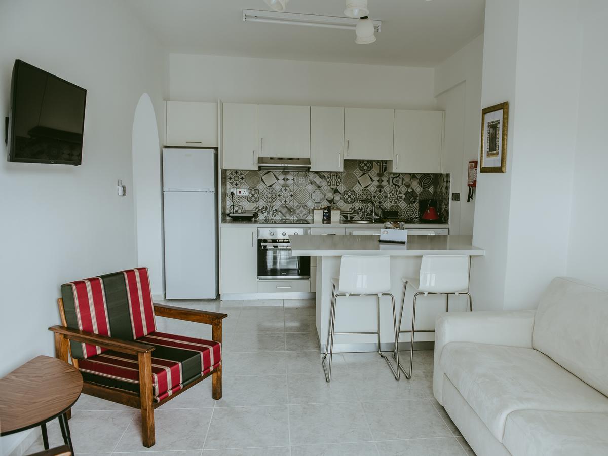 Appartement Panmari à Paphos Extérieur photo